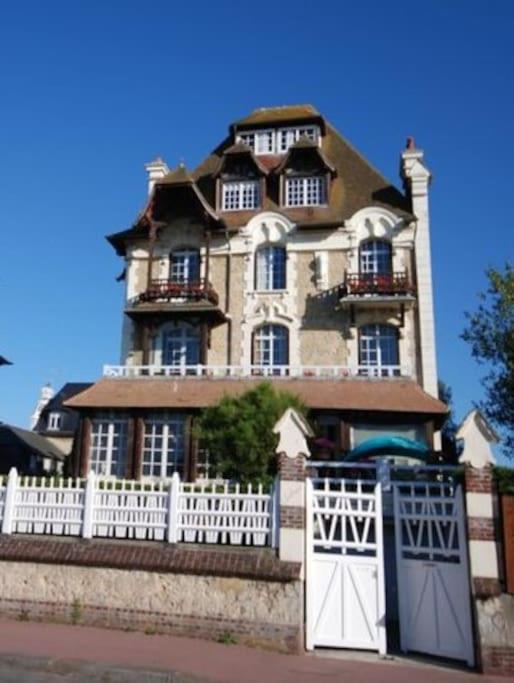 Les Embruns - Le Balcon - 2Eme Etage Διαμέρισμα Ντοβίλ Εξωτερικό φωτογραφία